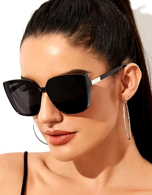 Load image into Gallery viewer, Fashion Classic Women Sunglasses Cat Eye Vintage Sun Glasses Men Cateye Sunglasses Female Male Shades UV400 Oculos De Sol
